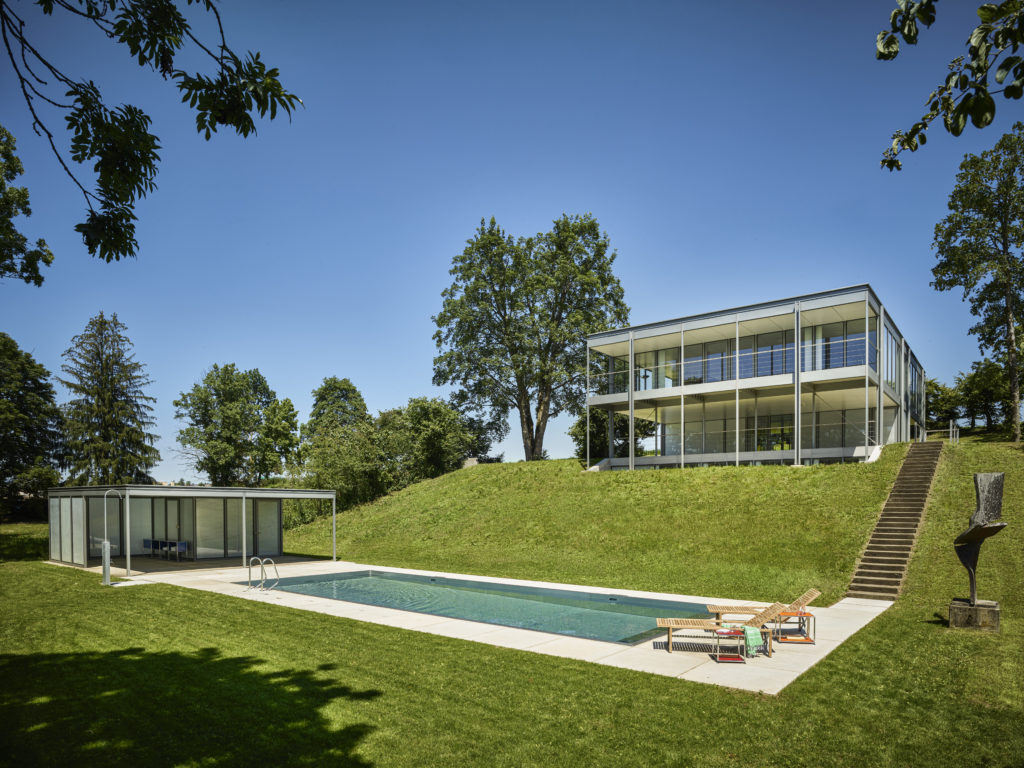 La résidence Paul Schärer côté pavillon piscine, lui aussi restauré pour l'occasion...