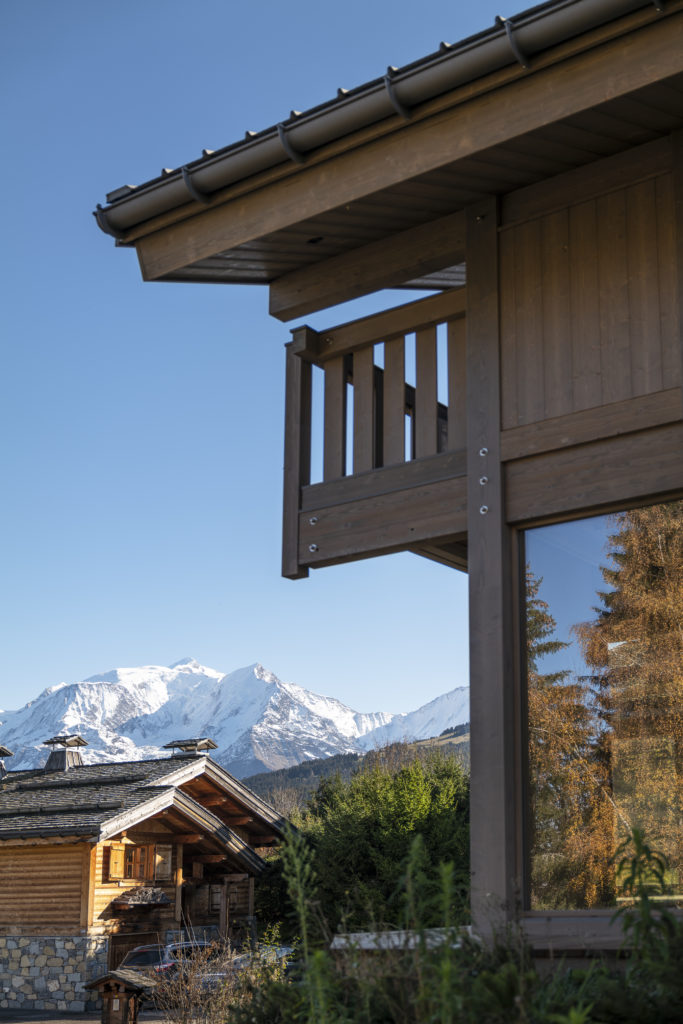 balcon et vue d'un chalet en montagne Dunoyer